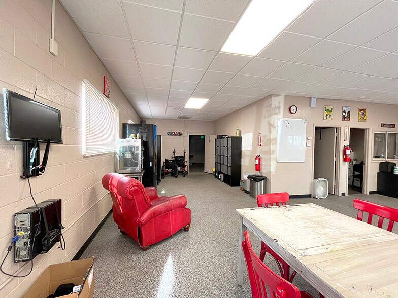 More Photos Of 2891 E Adams St, Show Low Storefront Retail Residential For Sale