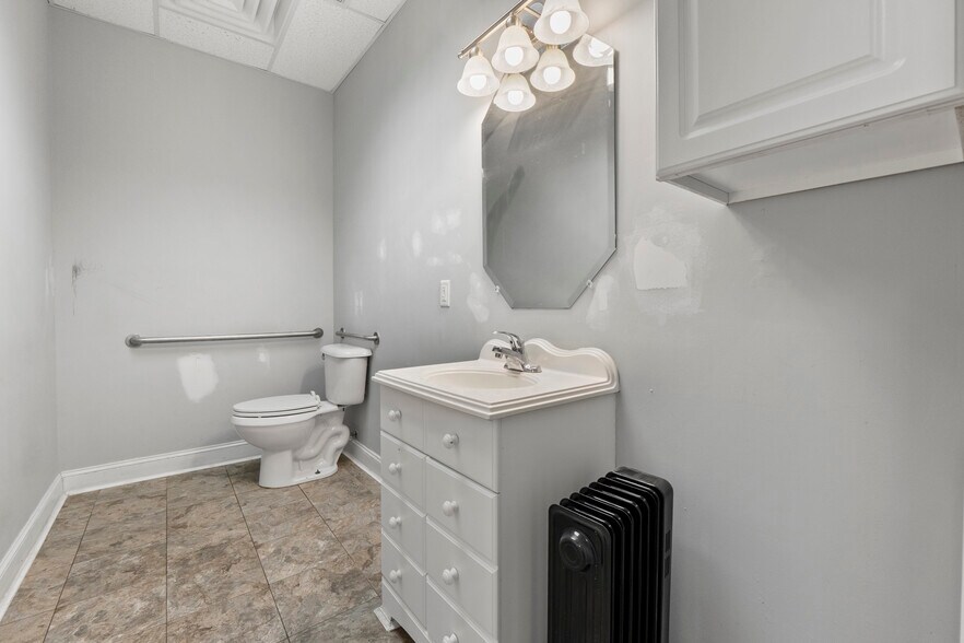 More Photos Of 317 Sylvan St, Chattanooga Office For Sale