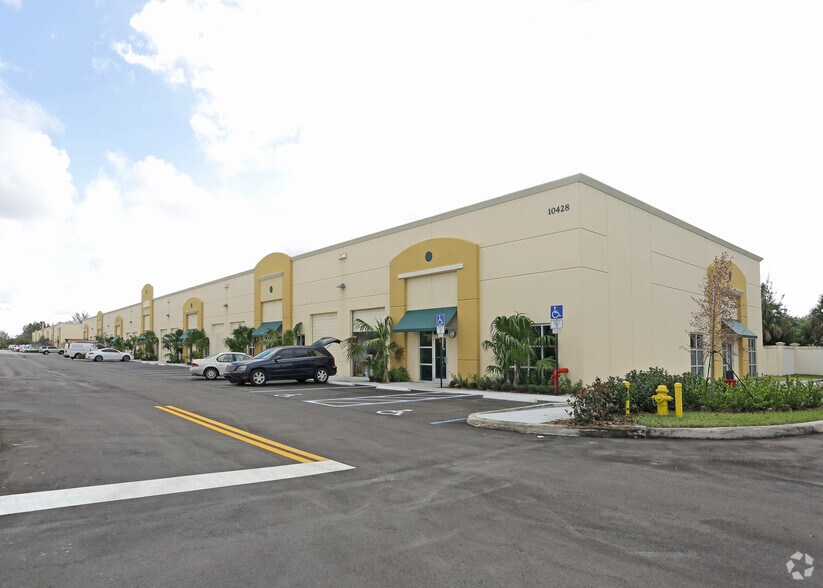 More Photos Of 10428 W State Road 84, Davie Warehouse For Lease