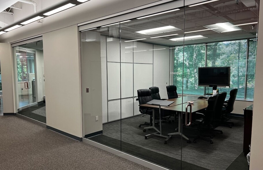 More Photos Of 9175 Guilford Rd, Columbia Medical For Lease
