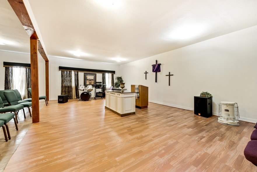 More Photos Of 4633 Wichita St, Fort Worth Religious Facility For Lease
