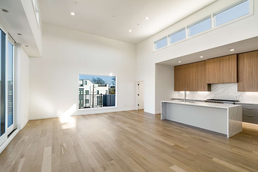 More Photos Of 1017 12th Ave S, Nashville Apartments For Sale