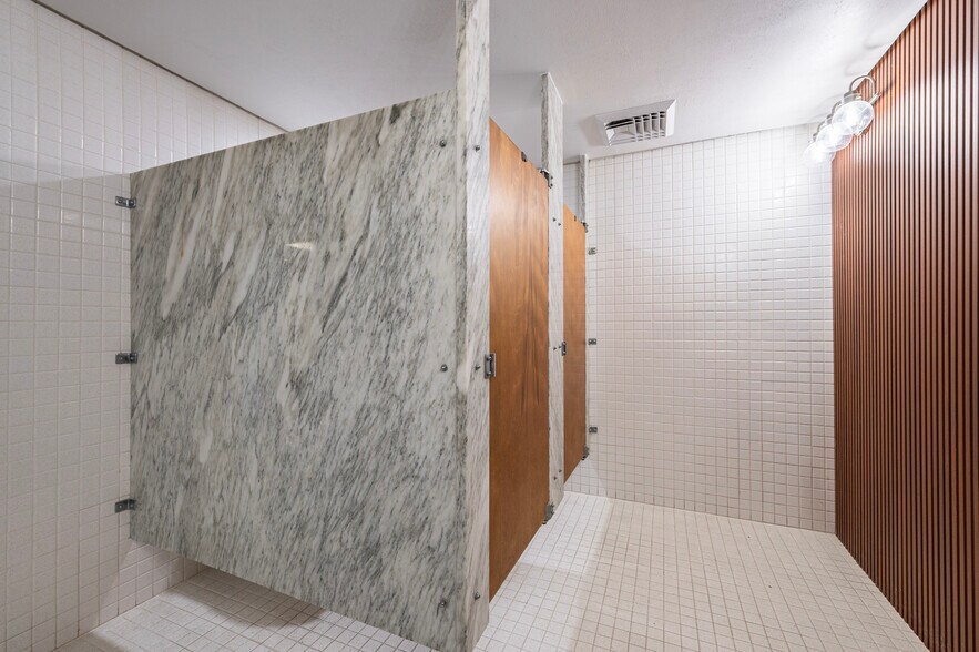 More Photos Of 4211 Video St, Dickinson Office For Sale