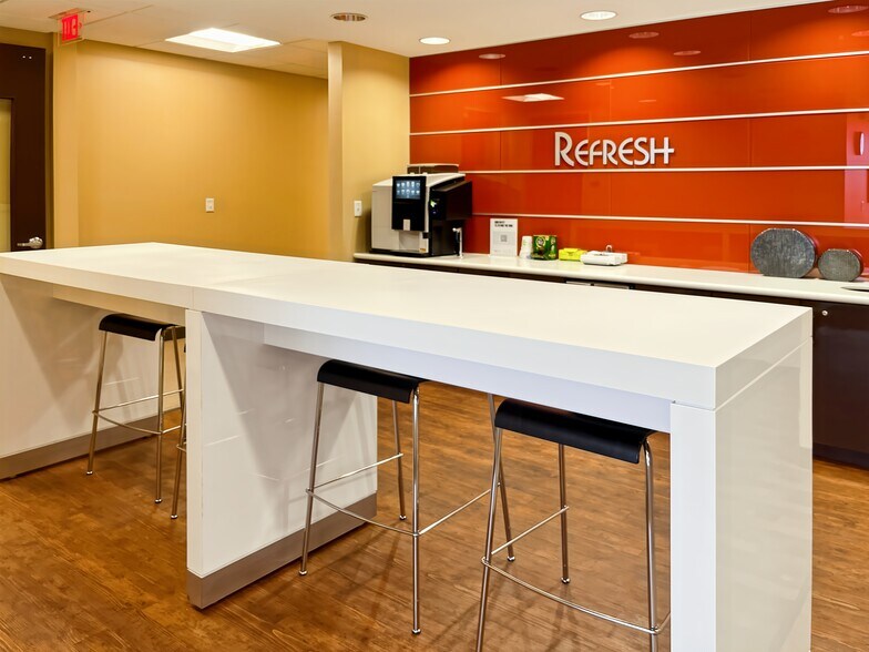 More Photos Of 601 21st St, Vero Beach Coworking Space