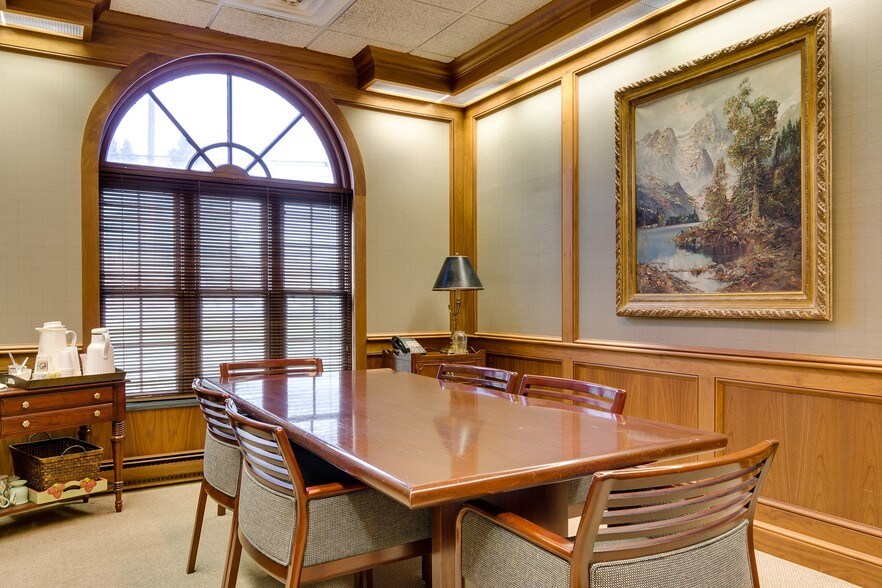 More Photos Of 100 Parker Ct, Chardon Office For Sale