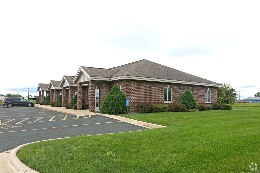 More Photos Of 185 Highpoint Pl NE, Byron Office For Sale