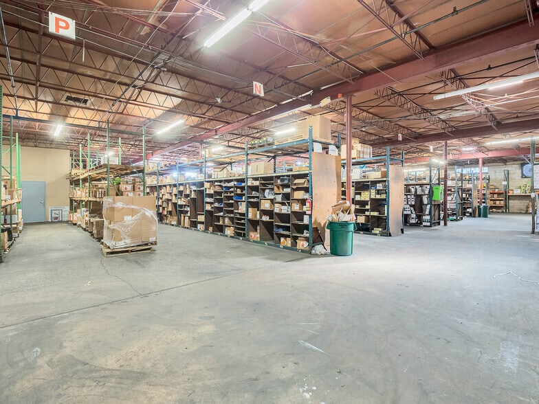 More Photos Of 777 W Central Blvd, Orlando Warehouse For Lease