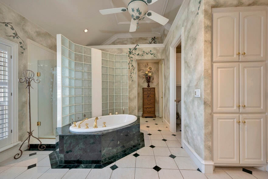 More Photos Of , Euless Unknown For Sale