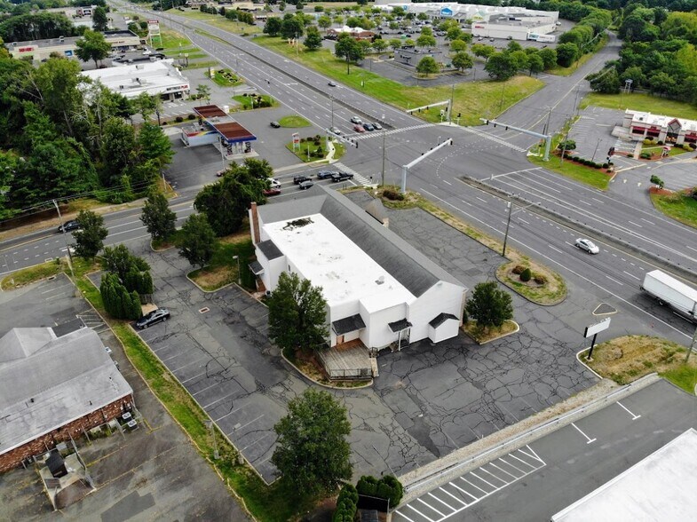 More Photos Of 3203 Berlin Tpke, Newington General Retail For Sale