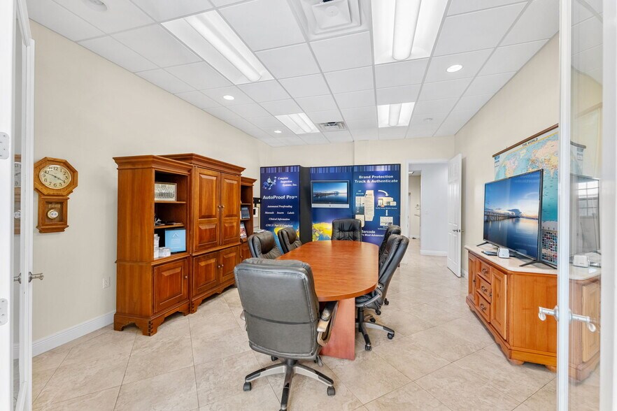 More Photos Of 334 Fourth Ave, Indialantic Office For Sale