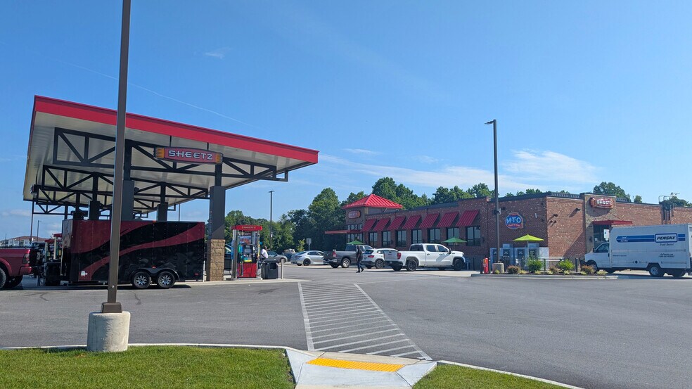 More Photos Of 100 Fairmount Ave, Bowie Freestanding For Lease