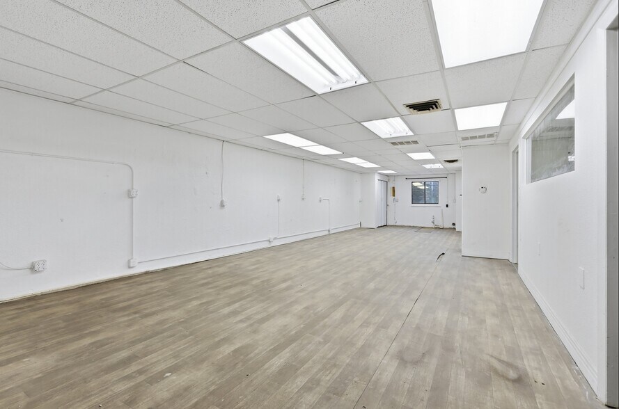 More Photos Of 1210-1214 Santa Fe Dr, Denver Office For Sale
