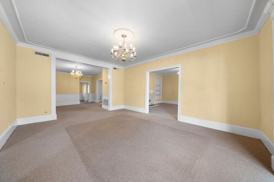 More Photos Of 9 Rome Rd SW, Cave Spring Funeral Home For Sale