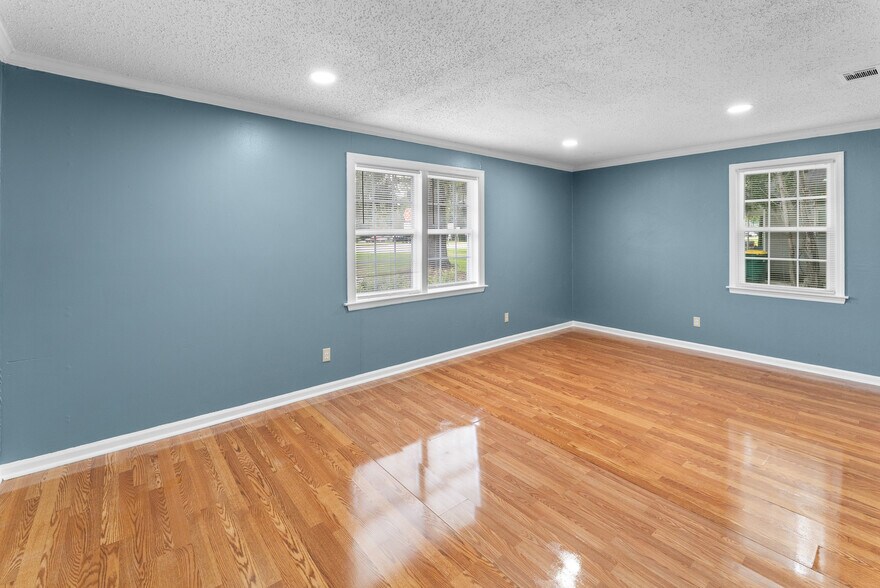 More Photos Of 2605 US Highway 80 W, Savannah Office For Sale