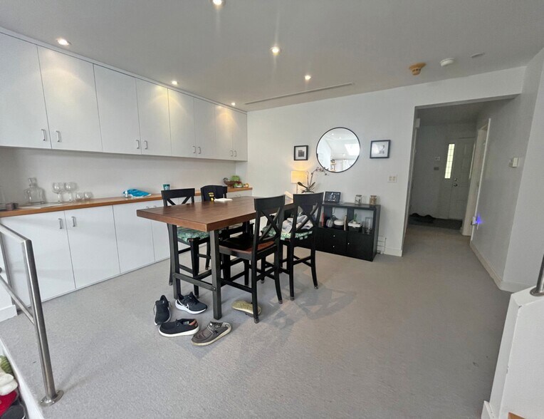 More Photos Of 263 South St, Holliston Apartments For Sale
