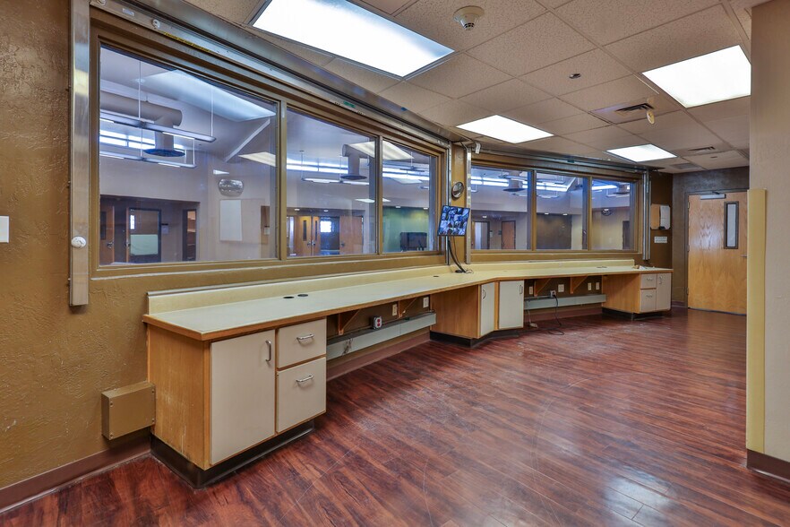 More Photos Of 1741 Sycamore Ave., Kingman Healthcare For Sale