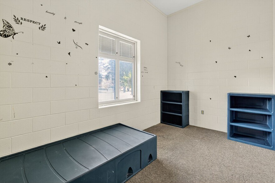 More Photos Of 1918 Mechanicsburg Rd, Springfield Rehabilitation Center For Sale