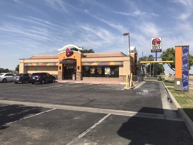 More Photos Of 2351-2445 Highway 46, Wasco General Retail For Lease