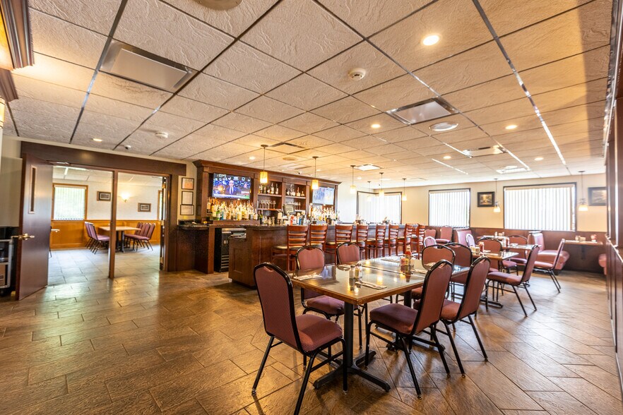 More Photos Of 2771 Scottsville Rd, Scottsville Restaurant For Sale