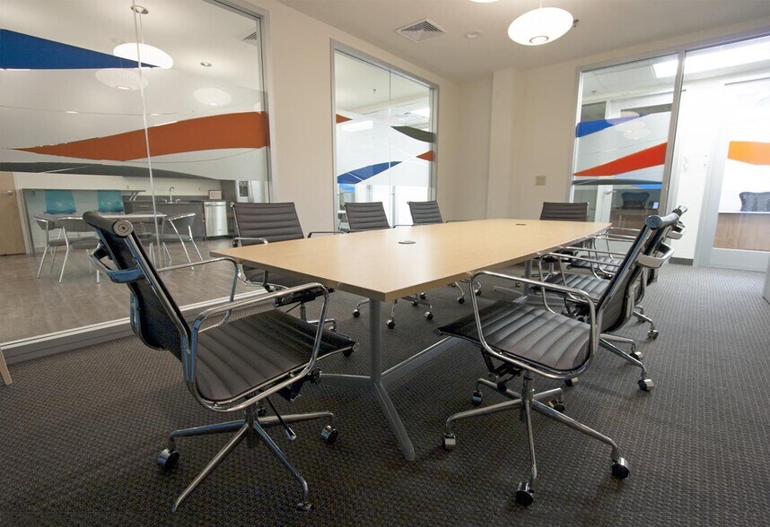 More Photos Of 450 Amwell Rd, Hillsborough Storefront Retail Office For Lease