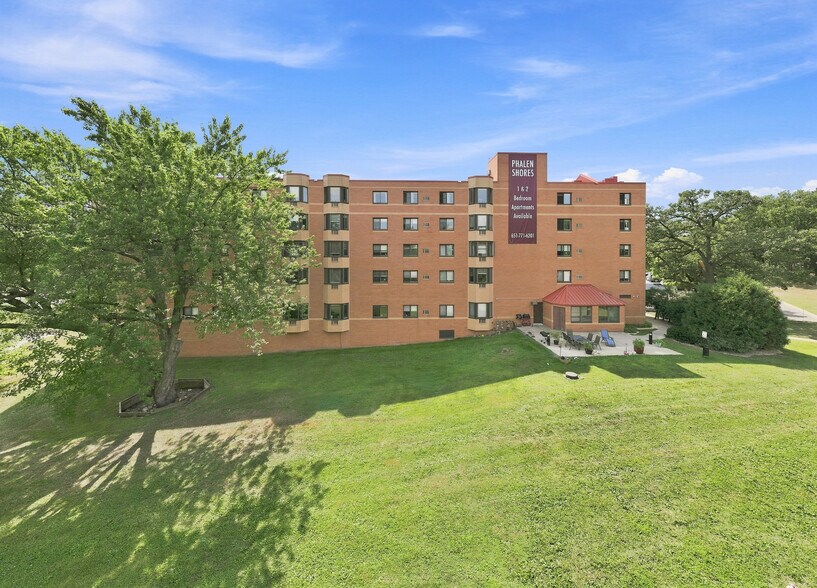 More Photos Of 985 Ivy Ave E, Saint Paul Apartments For Sale
