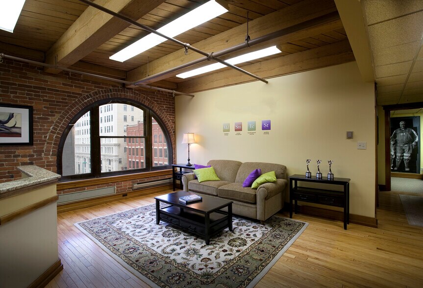 More Photos Of 10 Hale St, Charleston Loft Creative Space For Sale