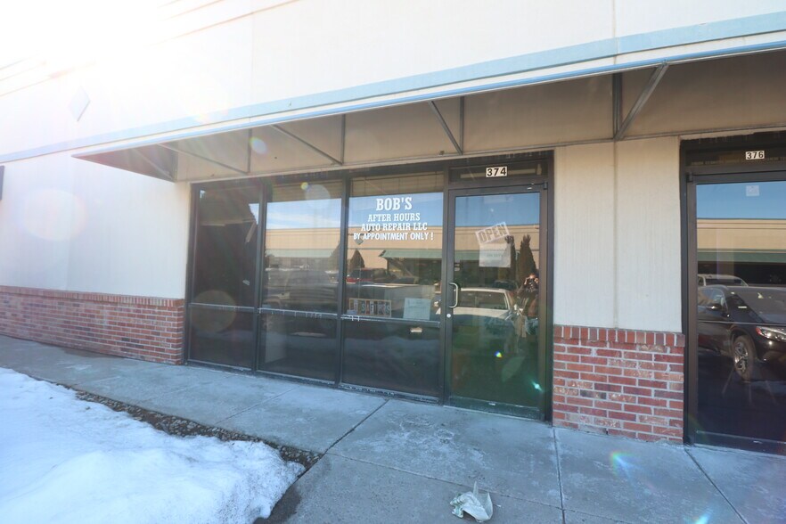More Photos Of 374 Norfolk St, Aurora Warehouse For Sale