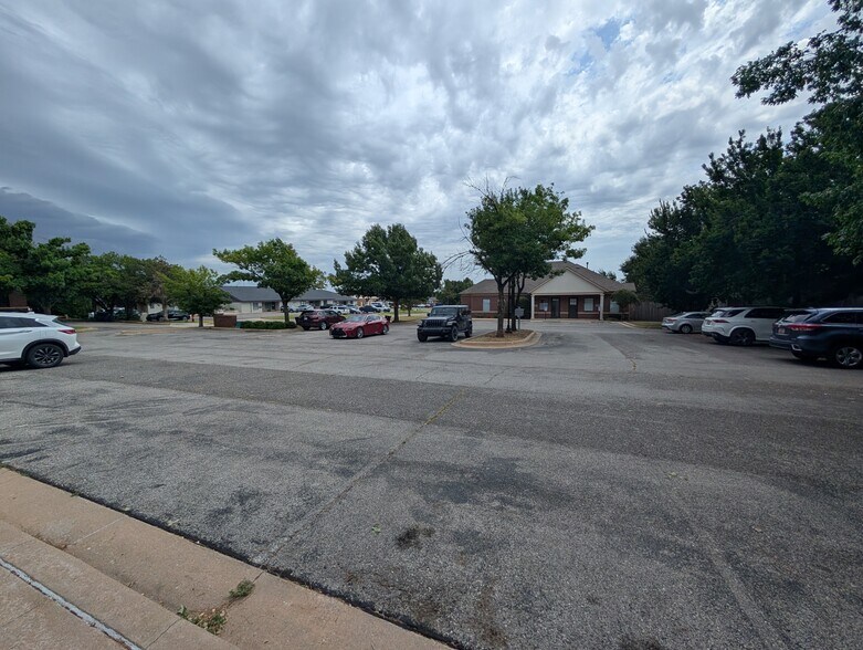 More Photos Of 6016-6020 NW 120th Ct, Oklahoma City Coworking Space
