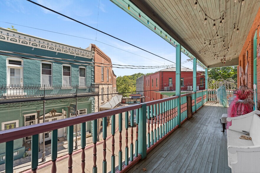 More Photos Of 84 Spring St, Eureka Springs Storefront Retail Residential For Sale
