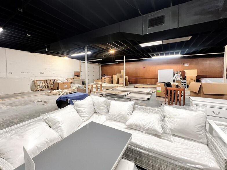 More Photos Of 778 Westover Dr, Danville Flex For Lease