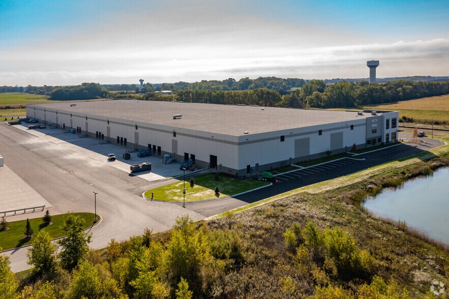 More Photos Of 11907 Meridian Dr, Mount Pleasant Warehouse For Lease