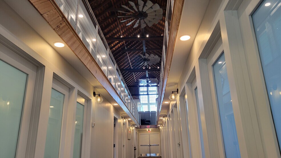 More Photos Of 119 Griswold St, Glastonbury Loft Creative Space For Lease