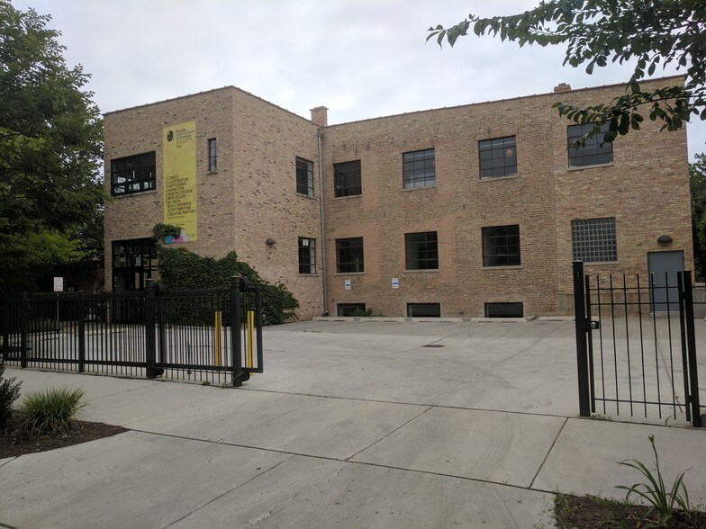 More Photos Of 1659 W Hubbard St, Chicago Loft Creative Space For Lease