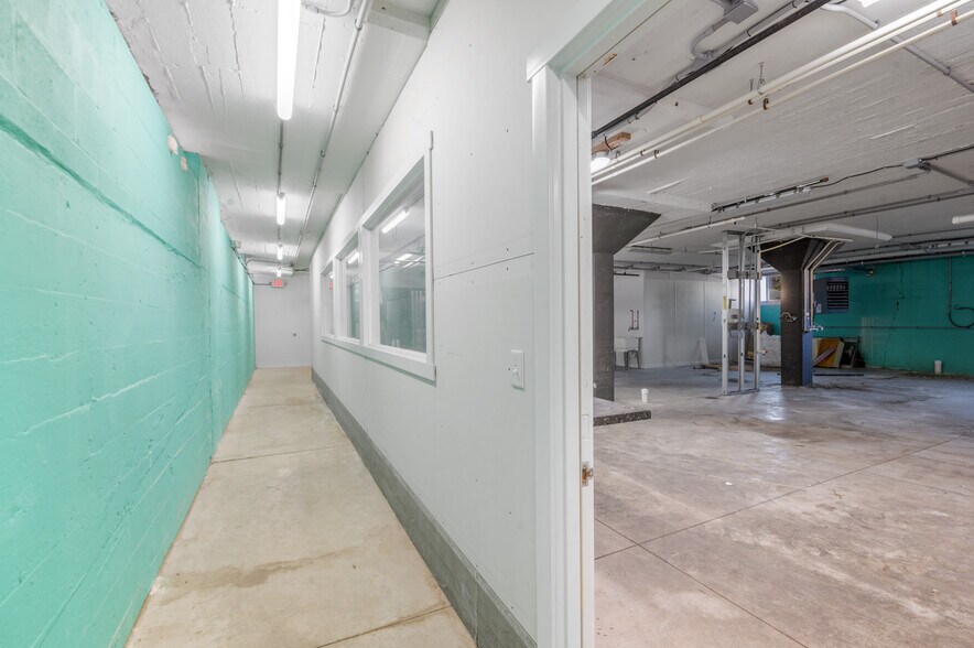 More Photos Of 815 Chicago St, Green Bay Industrial For Sale