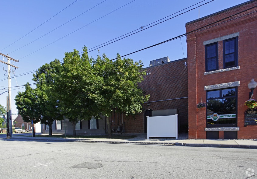 More Photos Of 11-15 Fourth St, Dover Flex For Lease