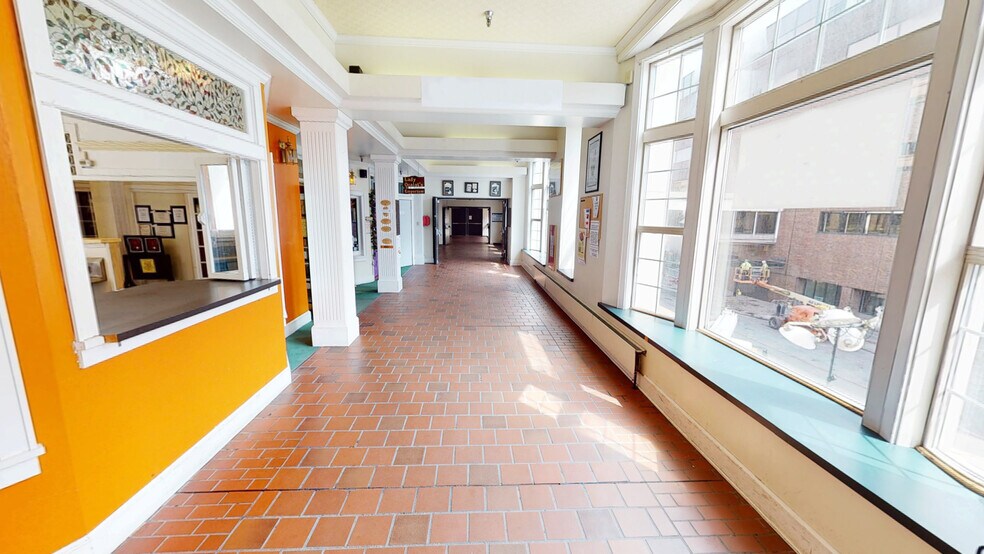 More Photos Of 31 W Superior St, Duluth Office For Lease