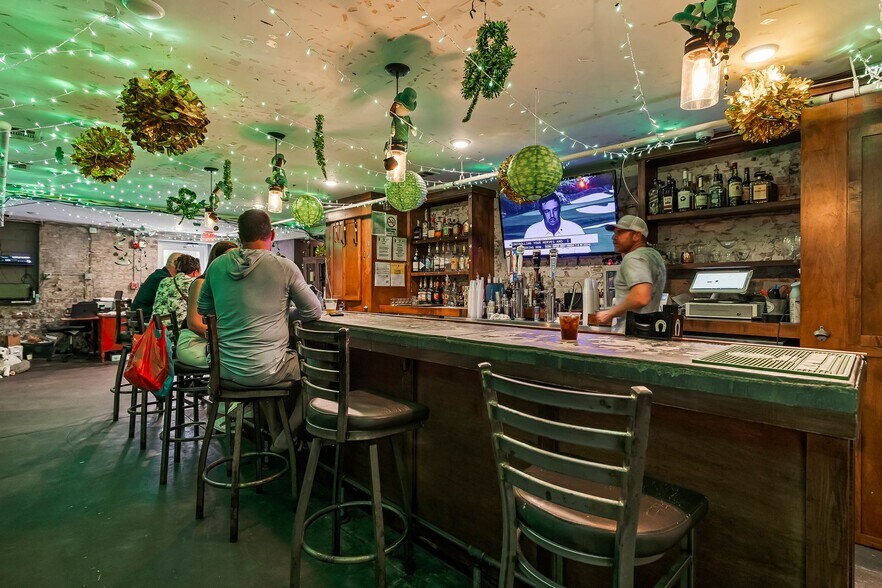 More Photos Of 38 Montgomery St, Savannah Storefront Retail Office For Sale