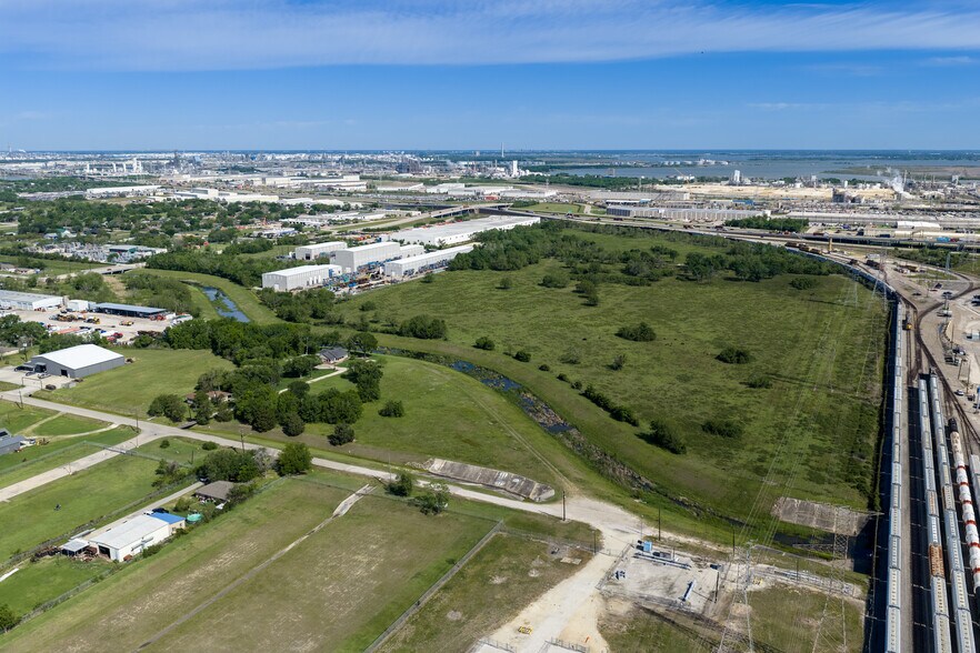 More Photos Of 12042 N P St, La Porte Unknown For Lease