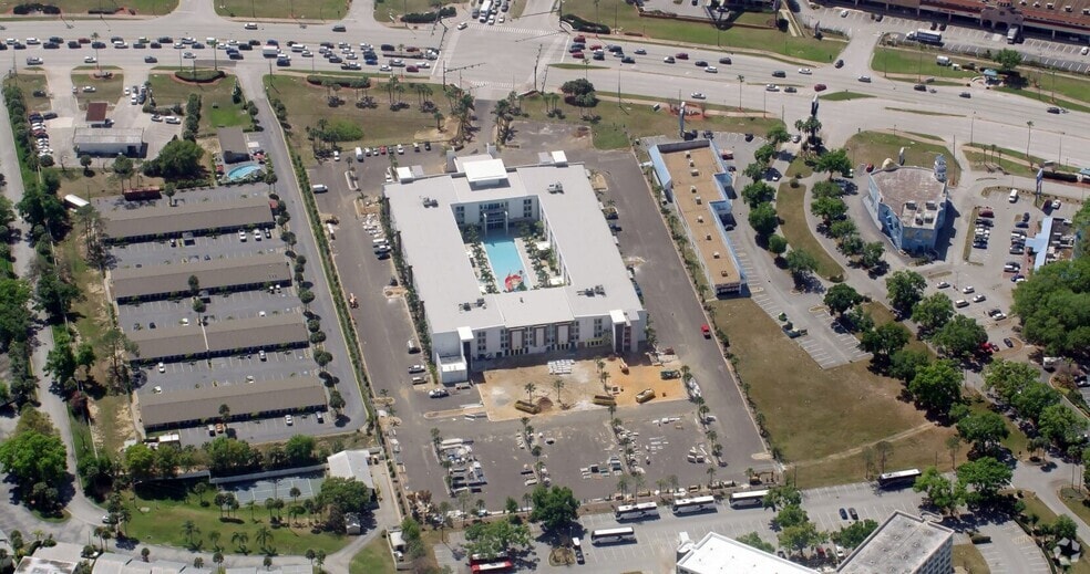 Primary Photo Of 7491 W Irlo Bronson Memorial Hwy, Kissimmee Hotel For Lease