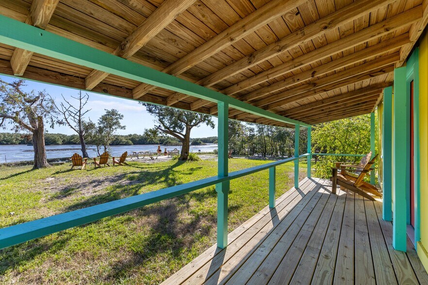 More Photos Of 12685 FL-24, Cedar Key Hotel For Sale