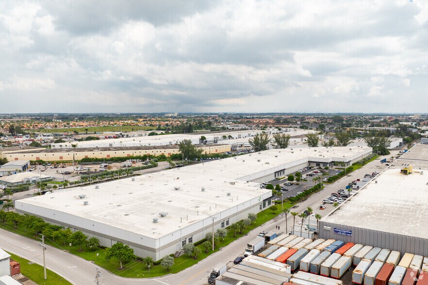 More Photos Of 9400 NW 104th St, Medley Warehouse For Lease