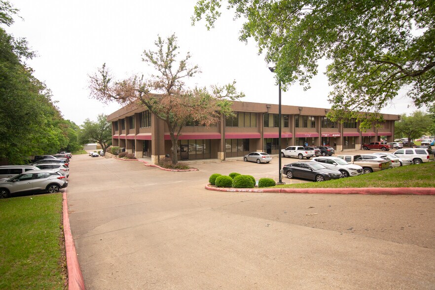 More Photos Of 901 Normal Park Dr, Huntsville Office For Lease