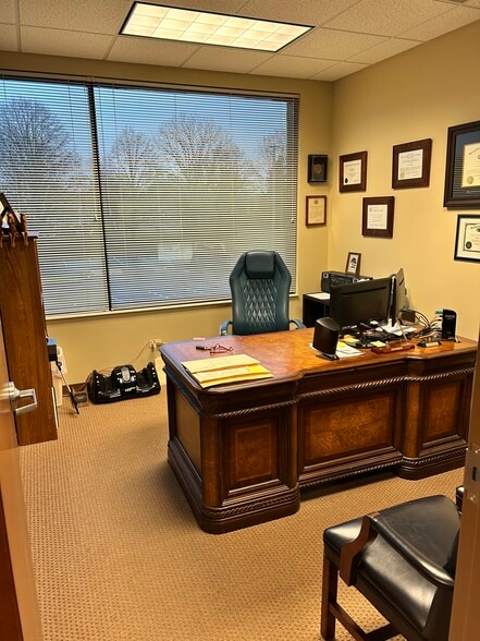 More Photos Of 1730 Park St, Naperville Office For Sale
