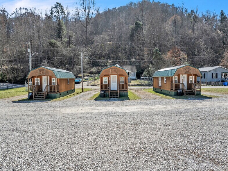 More Photos Of 349 Willow Ln, Rocky Top Specialty For Sale