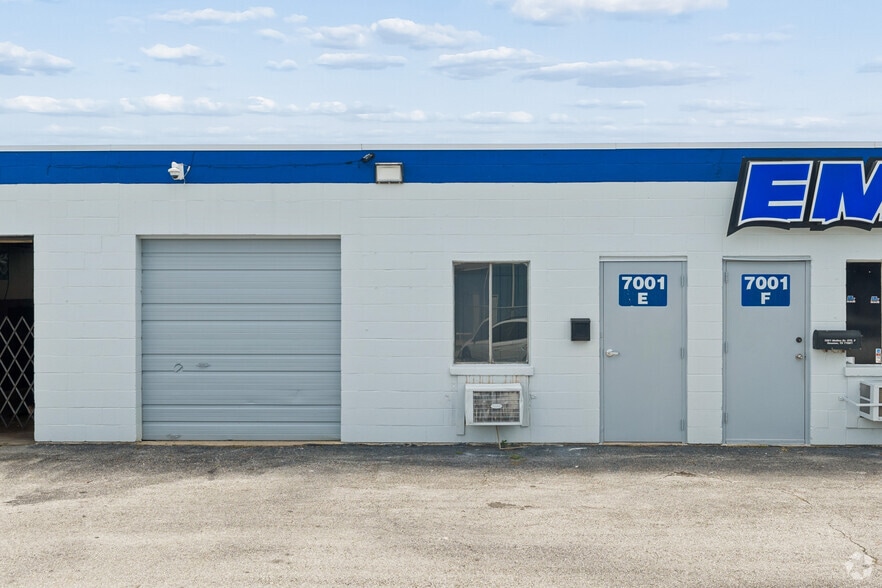 More Photos Of 7001 Mullins Dr, Houston Warehouse For Lease