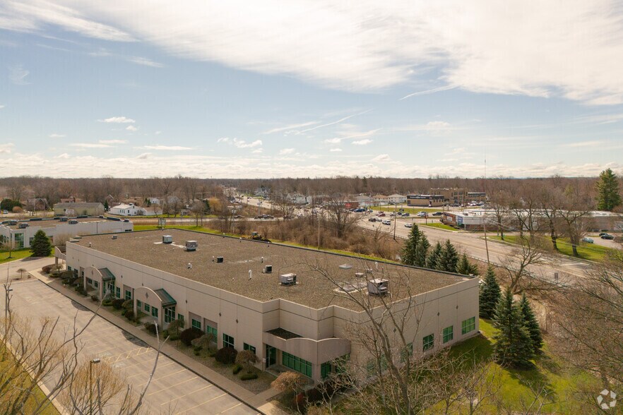 More Photos Of 3790 Commerce Ct, North Tonawanda Light Distribution For Lease