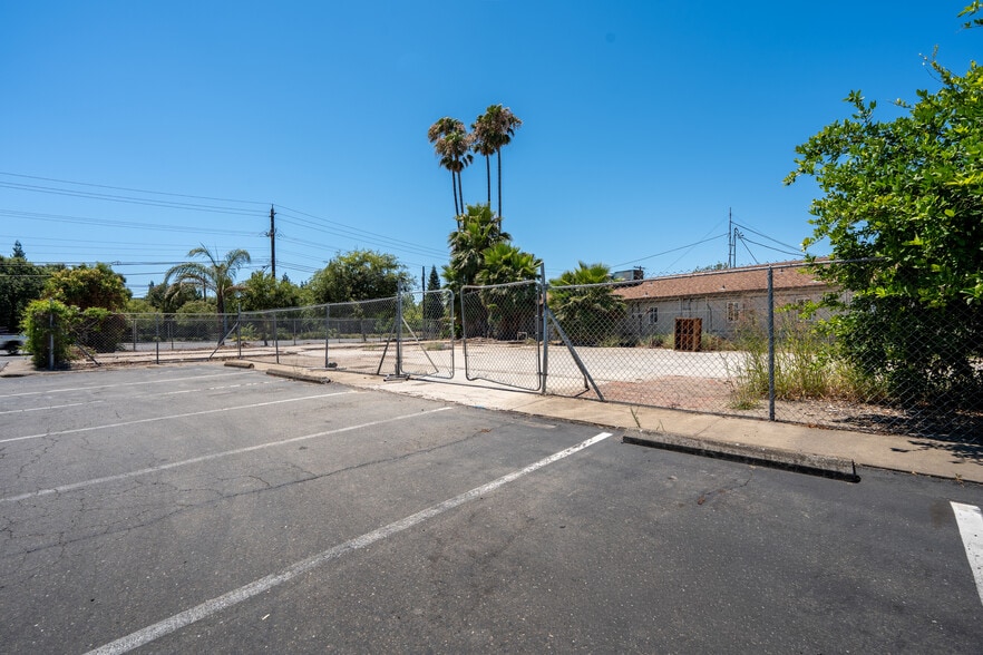 More Photos Of 9515 Folsom Blvd, Sacramento Hotel For Sale