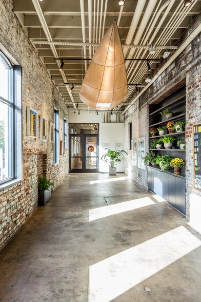 More Photos Of 500 E Davie St, Raleigh Restaurant For Lease