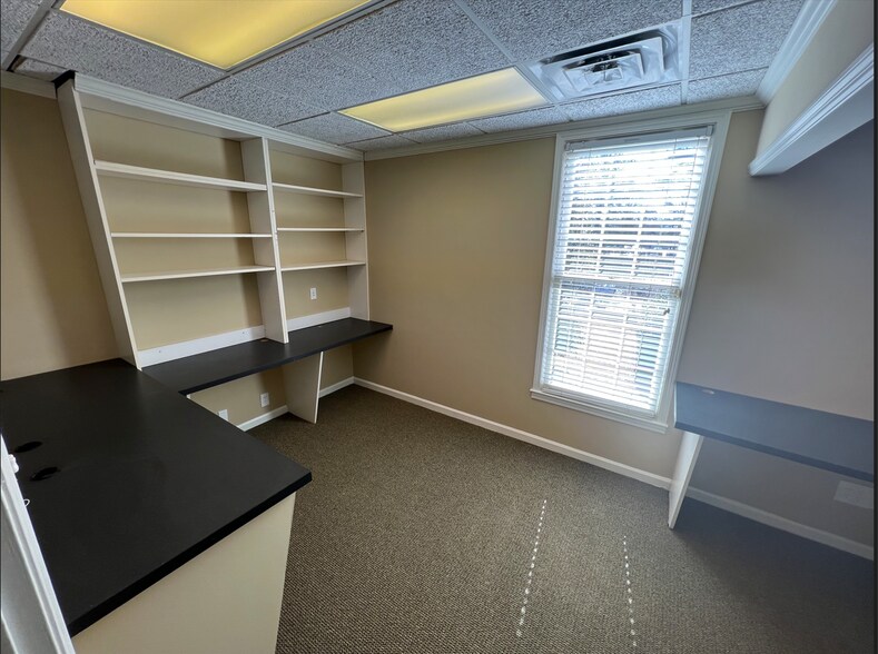 More Photos Of 1827 Powers Ferry Rd SE, Atlanta Unknown For Lease