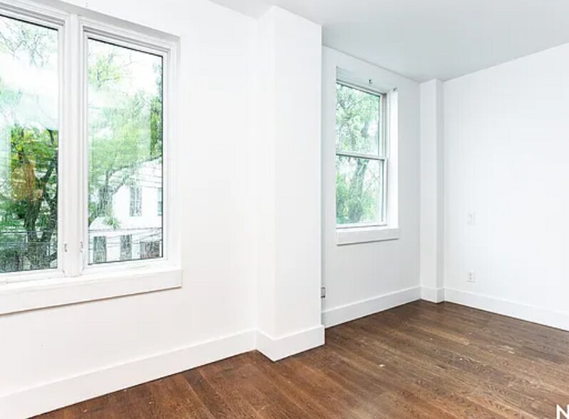 More Photos Of 1929 Putnam Ave, Ridgewood Apartments For Sale